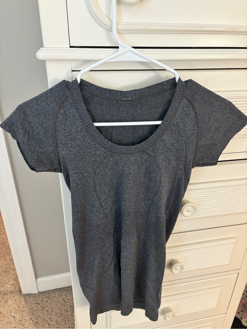 lululemon athletica Heathered Dark Gray Scoop Neck swiftly tech top